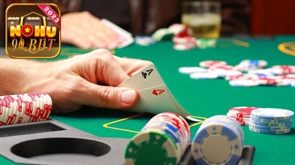 Game bài poker đổi thưởng uy tín